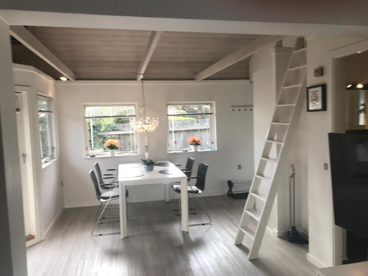 Skon Feriebolig Med Havudsigt I Naturskont Omrade Munkebo Exterior foto